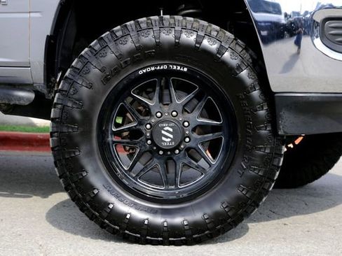 Used 2022 RAM 3500 Tradesman w/ Chrome Appearance Group AWD/4WD image 2