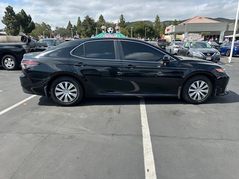 Certified 2022 Toyota Camry LE FWD image 4