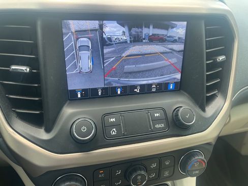 Used 2022 GMC Acadia Denali w/ Denali Ultimate Package AWD/4WD image 19