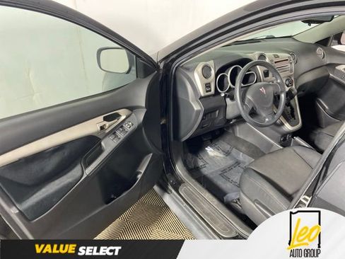 Used 2009 Pontiac Vibe w/ Preferred Package FWD image 10