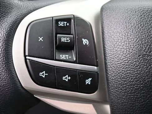 Used 2022 Ford Explorer XLT RWD image 17