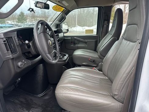 Used 2025 Chevrolet Express 3500 Extended w/ Driver Convenience Package RWD image 23