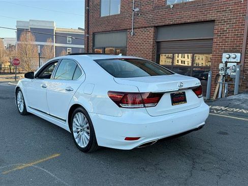 Used 2013 Lexus LS 460 w/ Comfort Pkg image 17