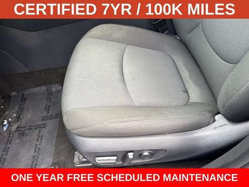 Used 2025 Toyota RAV4 XLE AWD/4WD image 15