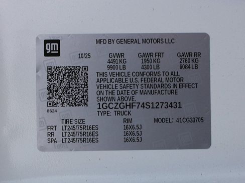 Used 2025 Chevrolet Express 3500 Extended w/ Driver Convenience Package RWD image 28