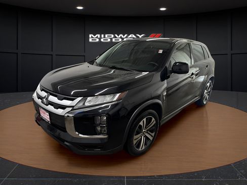 Used 2022 Mitsubishi Outlander Sport ES FWD image 2