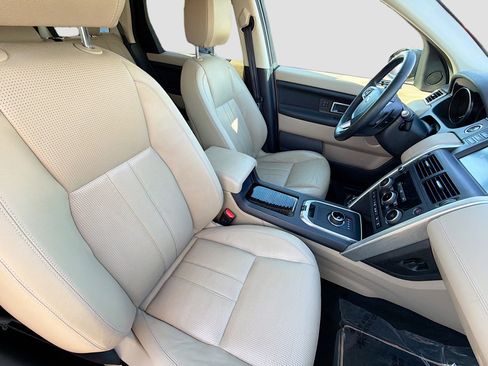 Used 2017 Land Rover Discovery Sport HSE image 14