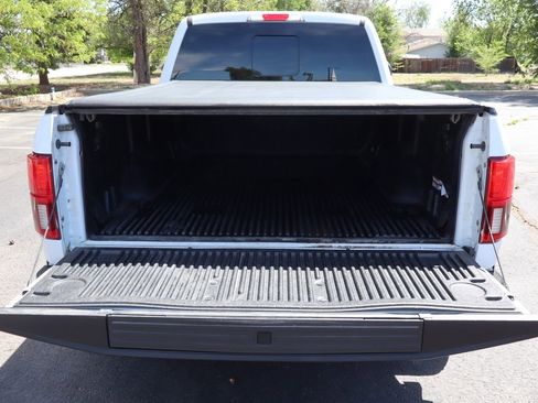 Used 2018 Ford F150 Lariat w/ Equipment Group 502A Luxury AWD/4WD image 14