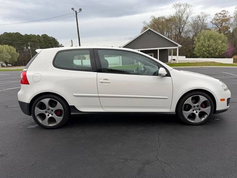Used 2009 Volkswagen GTI 2-Door FWD image 9