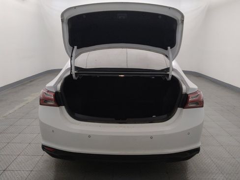 Used 2022 Chevrolet Malibu LT FWD image 29