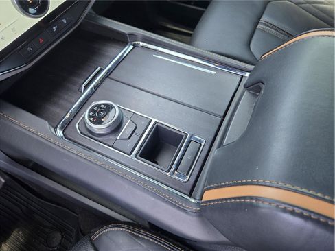Certified 2022 Ford Expedition Platinum RWD image 17