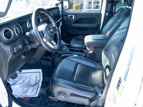 Certified 2022 Jeep Wrangler Unlimited Sahara w/ LED Lighting Group image 15