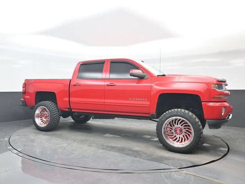 Used 2018 Chevrolet Silverado 1500 LT w/ All Star Edition AWD/4WD image 8