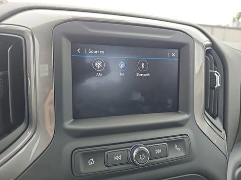 Used 2025 Chevrolet Silverado 1500 W/T image 17