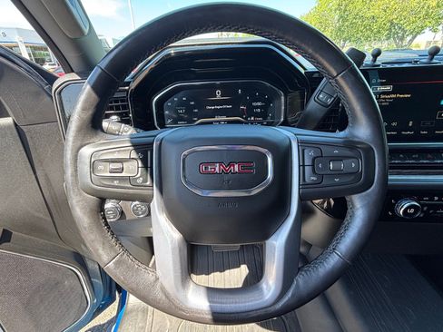 Used 2022 GMC Sierra 1500 Elevation w/ LPO, Elevation Black Package AWD/4WD image 12