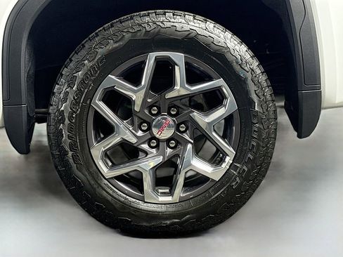 New 2026 GMC Sierra 1500 SLT w/ SLT Premium Plus Package image 33