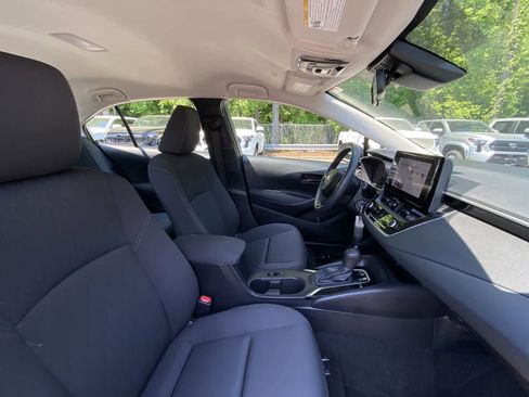 Used 2024 Toyota Corolla LE FWD image 23