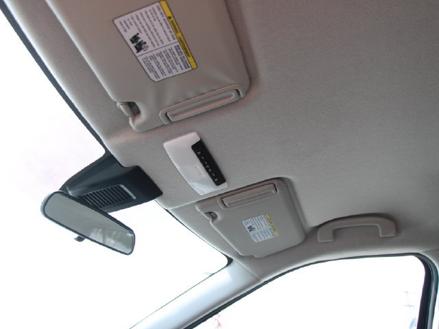 Used 2025 Nissan Kicks Play S FWD image 17