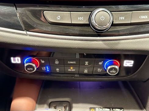 Used 2019 Buick Enclave Avenir image 15