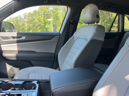 New 2025 Volkswagen Atlas Cross Sport SEL R-Line image 10