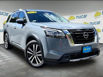 Used 2024 Nissan Pathfinder Platinum