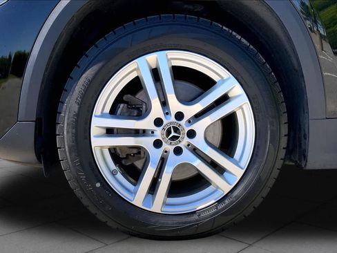 Certified 2023 Mercedes-Benz GLA 250 4MATIC image 11