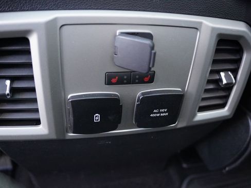 Certified 2020 Ford F150 Lariat w/ Equipment Group 502A Luxury image 19