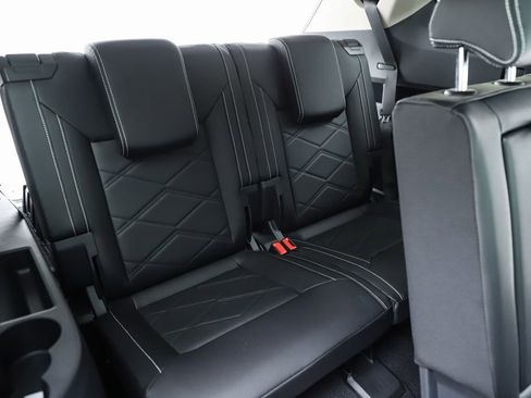 New 2026 Volkswagen Atlas SE image 40