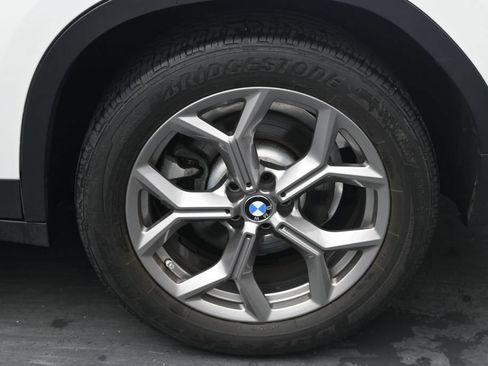 Used 2021 BMW X4 xDrive30i AWD/4WD image 10