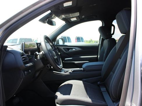 New 2026 Chevrolet Traverse LT w/ Midnight/Sport Edition FWD image 22