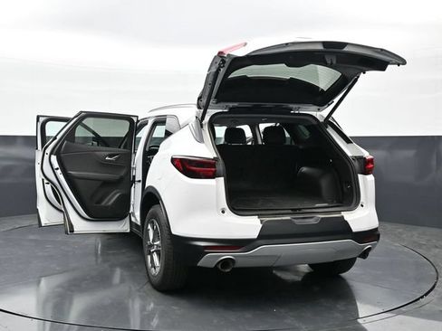 Used 2024 Chevrolet Blazer LT w/ LPO, Floor Liner Package FWD image 43