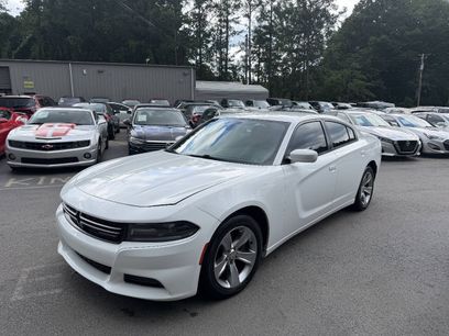 Used 2015 Dodge Charger SE w/ Sport Appearance Group