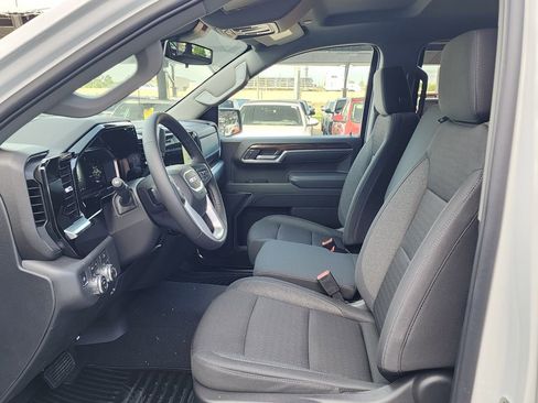 New 2026 GMC Sierra 1500 SLE w/ X31 Off-Road Package AWD/4WD image 17
