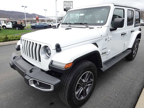 Used 2023 Jeep Wrangler Sahara w/ LED Lighting Group image 7