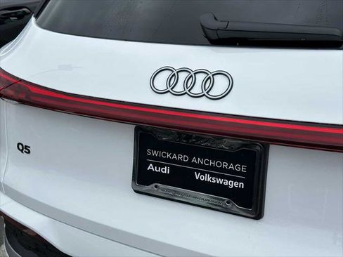 New 2025 Audi Q5 Premium image 13