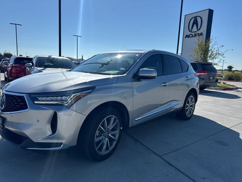 Used 2023 Acura RDX w/ Technology Package FWD image 4