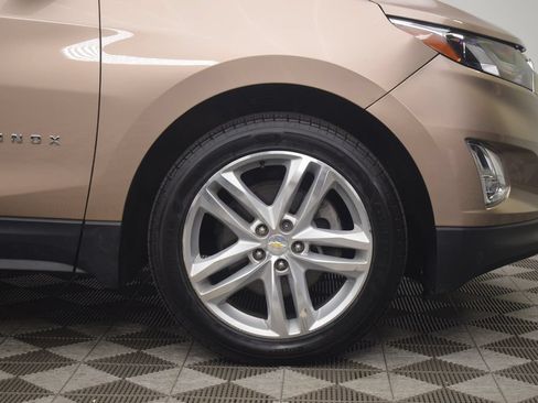 Used 2018 Chevrolet Equinox Premier AWD/4WD image 34
