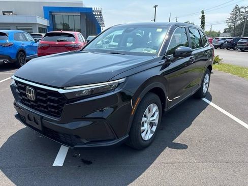 Used 2023 Honda CR-V LX image 2