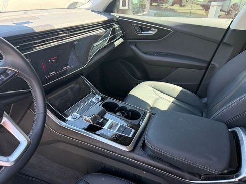 Used 2023 Audi Q8 Premium w/ Convenience Package AWD/4WD image 15