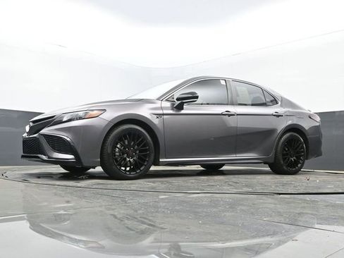 Used 2023 Toyota Camry SE image 28