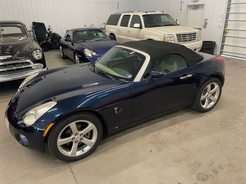 Used 2006 Pontiac Solstice Convertible w/ Premium Package RWD image 20