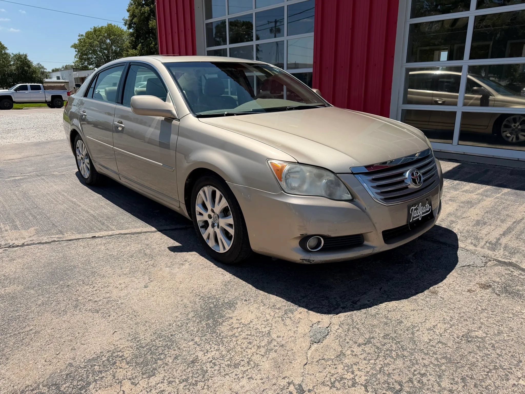 Used 2008 Toyota Avalon XLS FWD image 2