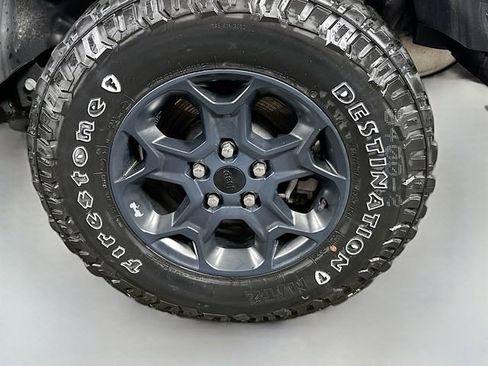 Used 2023 Jeep Wrangler Unlimited w/ Convenience Group image 30