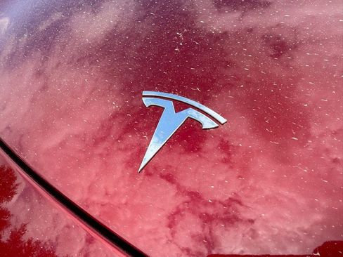 Used 2024 Tesla Model Y Performance image 6