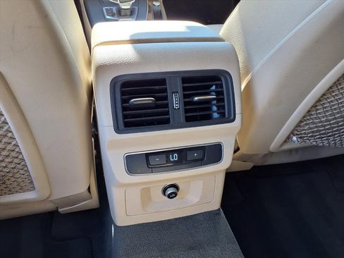 Used 2020 Audi Q5 2.0T Premium image 11