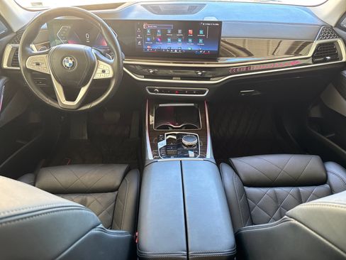 Used 2024 BMW X7 xDrive40i AWD/4WD image 9