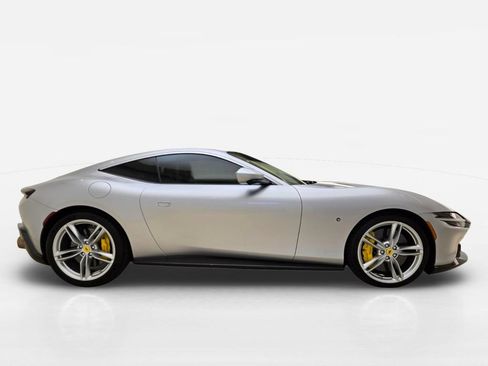 Used 2022 Ferrari Roma RWD image 6