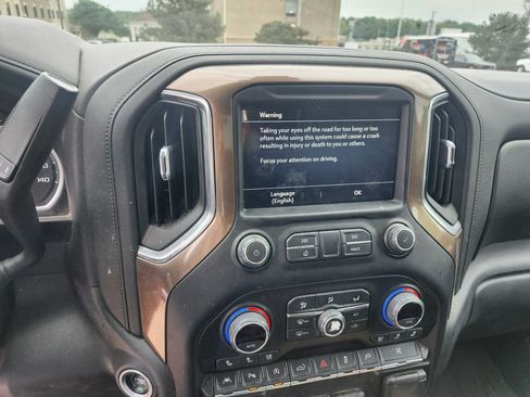 Used 2021 Chevrolet Silverado 1500 High Country w/ Technology Package image 14