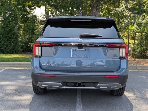 New 2026 Ford Explorer Active w/ Active Comfort Package RWD image 4