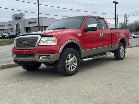 Used 2005 Ford F150 Lariat image 2